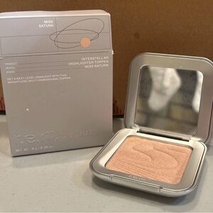 R.E.M Rem BEAUTY Interstellar Highlighter Topper Shade "MISS SATURN" NEW IN BOX